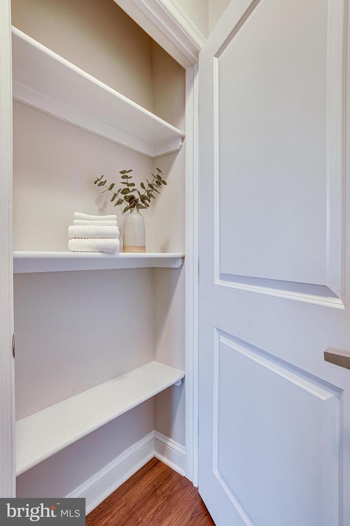 11770 SUNRISE VALLEY DR #325, RESTON, Virginia 20191, 2 Bedrooms Bedrooms, ,2 BathroomsBathrooms,Residential,For sale,11770 SUNRISE VALLEY DR #325,VAFX2289406 MLS # VAFX2289406 11770 SUNRISE VALLEY DR #325, RESTON, Virginia 20191, 2 Bedrooms Bedrooms, ,2 BathroomsBathrooms,Residential,For sale,11770 SUNRISE VALLEY DR #325,VAFX2289406 MLS # VAFX2289406