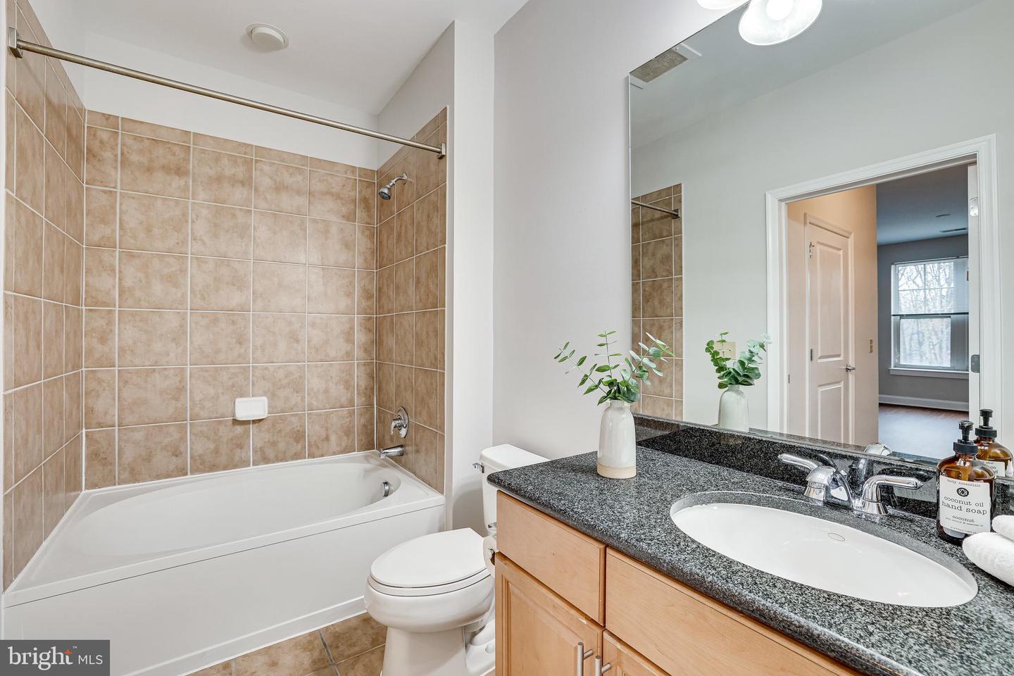 11770 SUNRISE VALLEY DR #325, RESTON, Virginia 20191, 2 Bedrooms Bedrooms, ,2 BathroomsBathrooms,Residential,For sale,11770 SUNRISE VALLEY DR #325,VAFX2289406 MLS # VAFX2289406 11770 SUNRISE VALLEY DR #325, RESTON, Virginia 20191, 2 Bedrooms Bedrooms, ,2 BathroomsBathrooms,Residential,For sale,11770 SUNRISE VALLEY DR #325,VAFX2289406 MLS # VAFX2289406