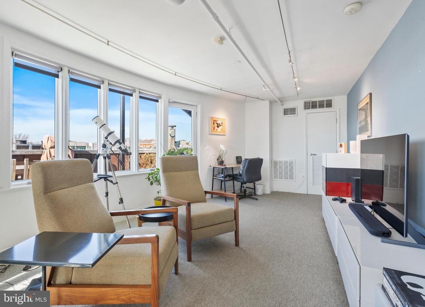 1700 KALORAMA RD NW #PH502, WASHINGTON, District Of Columbia 20009, 2 Bedrooms Bedrooms, ,2 BathroomsBathrooms,Residential,For sale,1700 KALORAMA RD NW #PH502,DCDC2245314 MLS # DCDC2245314