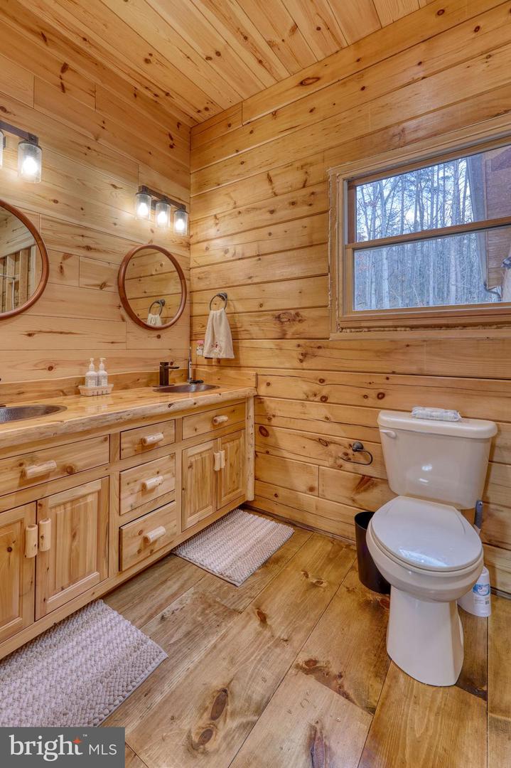 131 UPPER SPRINGS LN, WOODSTOCK, Virginia 22664, 3 Bedrooms Bedrooms, ,3 BathroomsBathrooms,Residential,For sale,131 UPPER SPRINGS LN,VASH2013546 MLS # VASH2013546