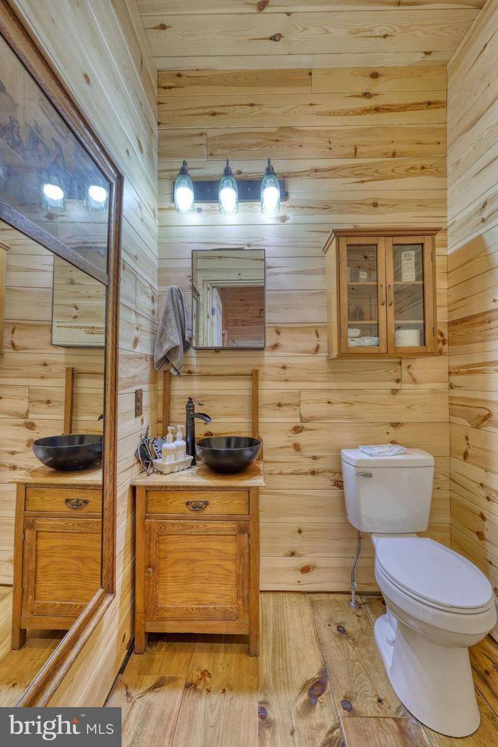 131 UPPER SPRINGS LN, WOODSTOCK, Virginia 22664, 3 Bedrooms Bedrooms, ,3 BathroomsBathrooms,Residential,For sale,131 UPPER SPRINGS LN,VASH2013546 MLS # VASH2013546