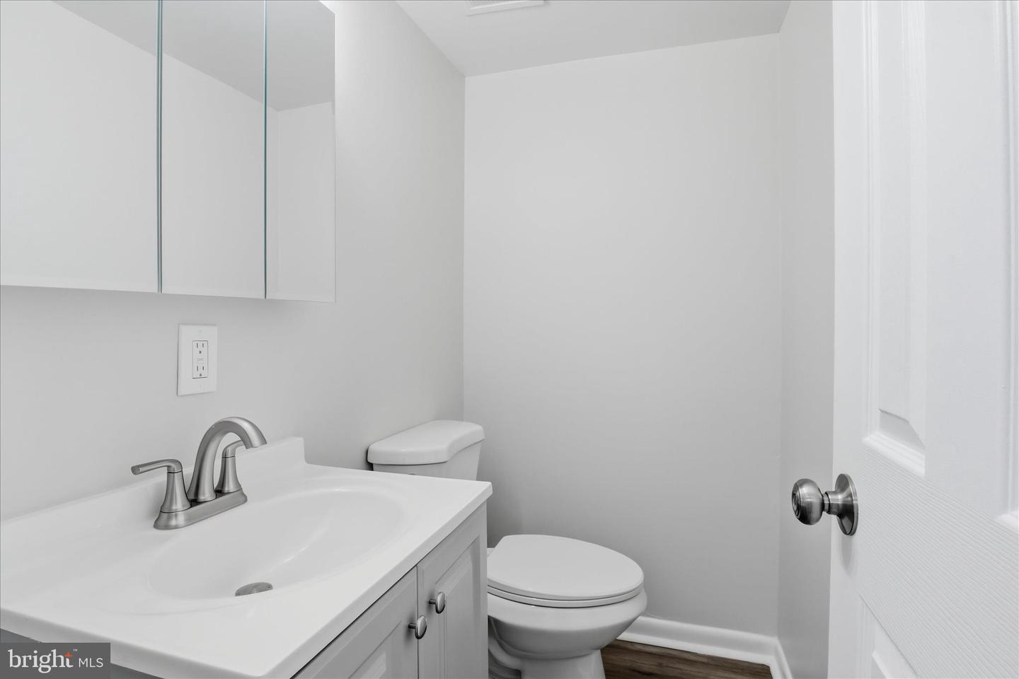 406 CRESTWOOD ST SW, LEESBURG, Virginia 20175, 3 Bedrooms Bedrooms, ,2 BathroomsBathrooms,Residential,For sale,406 CRESTWOOD ST SW,VALO2115644 MLS # VALO2115644 406 CRESTWOOD ST SW, LEESBURG, Virginia 20175, 3 Bedrooms Bedrooms, ,2 BathroomsBathrooms,Residential,For sale,406 CRESTWOOD ST SW,VALO2115644 MLS # VALO2115644