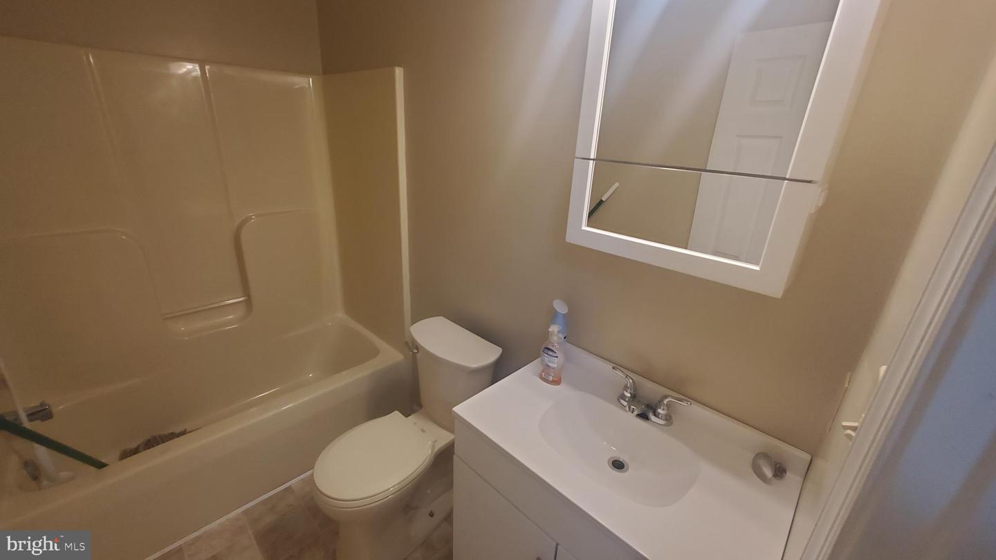 1292-F5 OX RD, WOODSTOCK, Virginia 22664, 2 Bedrooms Bedrooms, ,2 BathroomsBathrooms,Residential,For sale,1292-F5 OX RD,VASH2013568 MLS # VASH2013568