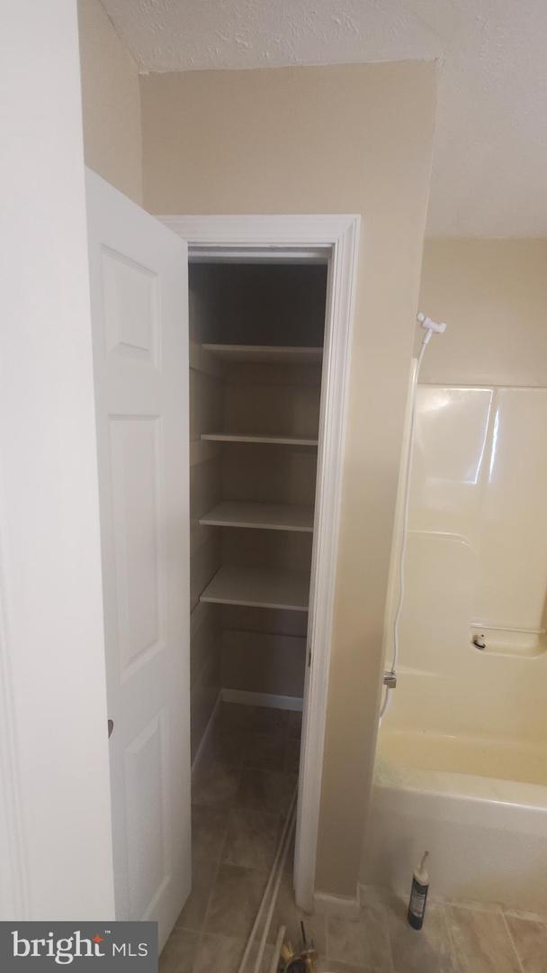 1292-F5 OX RD, WOODSTOCK, Virginia 22664, 2 Bedrooms Bedrooms, ,2 BathroomsBathrooms,Residential,For sale,1292-F5 OX RD,VASH2013568 MLS # VASH2013568