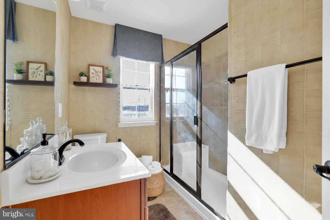 42134 AUTUMN RAIN CIR, BRAMBLETON, Virginia 20148, 5 Bedrooms Bedrooms, ,4 BathroomsBathrooms,Residential,For sale,42134 AUTUMN RAIN CIR,VALO2115822 MLS # VALO2115822