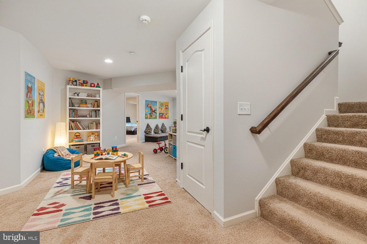 42134 AUTUMN RAIN CIR, BRAMBLETON, Virginia 20148, 5 Bedrooms Bedrooms, ,4 BathroomsBathrooms,Residential,For sale,42134 AUTUMN RAIN CIR,VALO2115822 MLS # VALO2115822