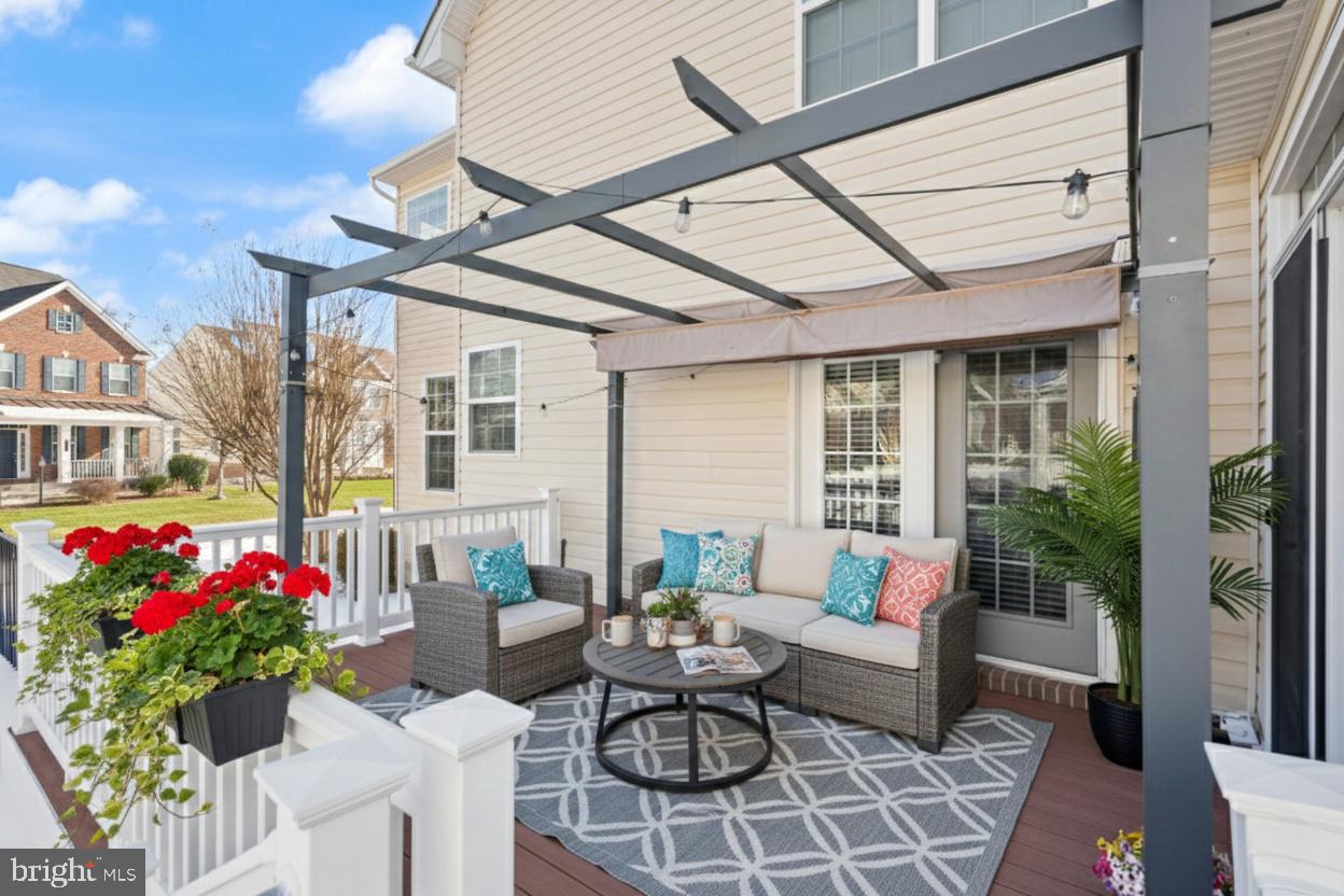 42134 AUTUMN RAIN CIR, BRAMBLETON, Virginia 20148, 5 Bedrooms Bedrooms, ,4 BathroomsBathrooms,Residential,For sale,42134 AUTUMN RAIN CIR,VALO2115822 MLS # VALO2115822