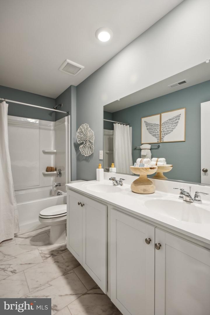 114 FAIRFIELD DR, STAUNTON, Virginia 24401, 4 Bedrooms Bedrooms, ,2 BathroomsBathrooms,Residential,For sale,114 FAIRFIELD DR,VAAG2002672 MLS # VAAG2002672