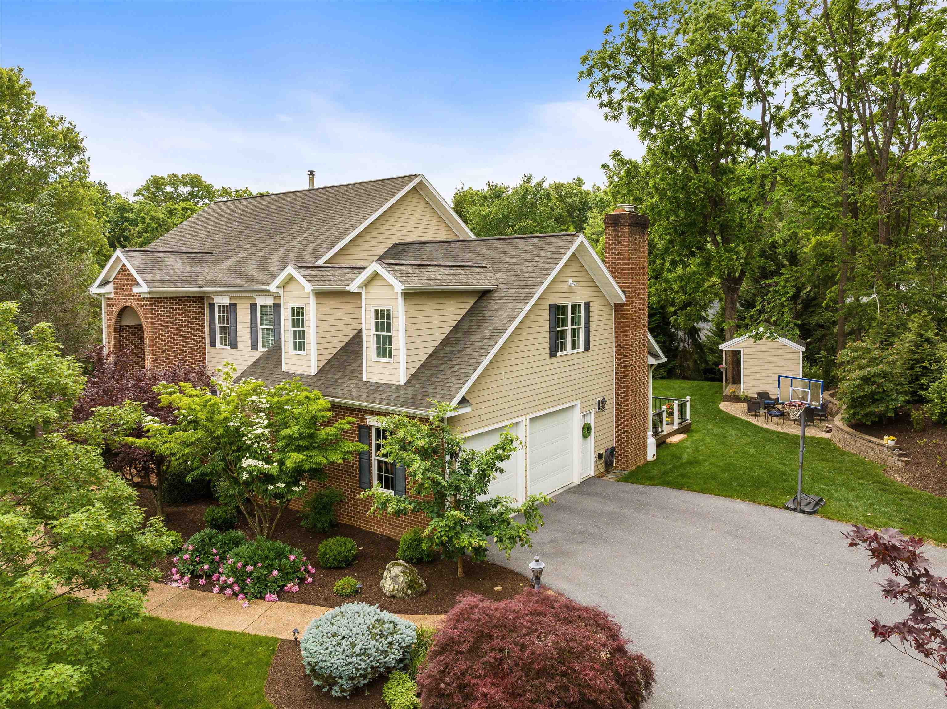 3525 TRAVELER RD, ROCKINGHAM, Virginia 22801, 4 Bedrooms Bedrooms, ,4 BathroomsBathrooms,Residential,3525 TRAVELER RD,673050 MLS # 673050