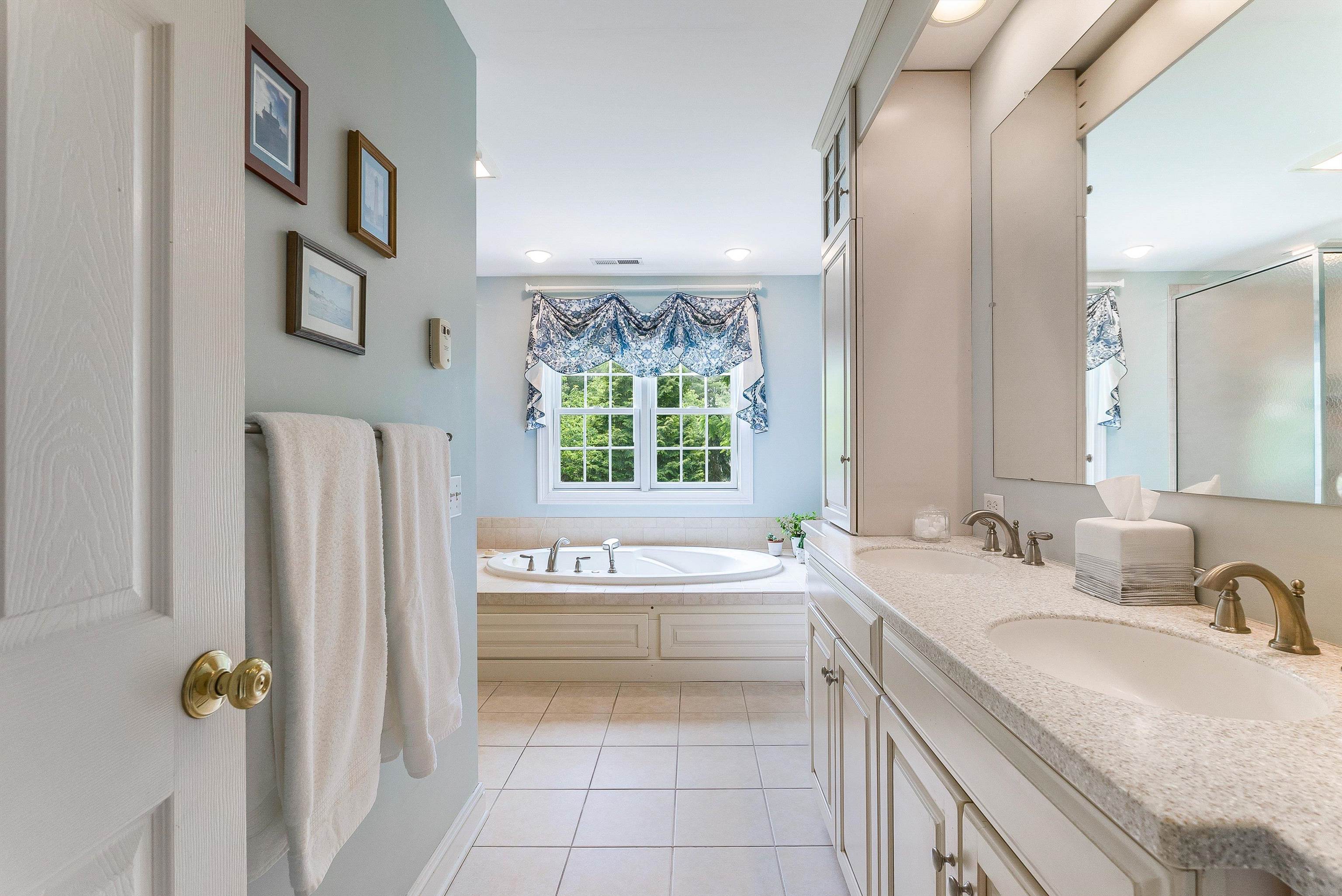 3525 TRAVELER RD, ROCKINGHAM, Virginia 22801, 4 Bedrooms Bedrooms, ,4 BathroomsBathrooms,Residential,3525 TRAVELER RD,673050 MLS # 673050