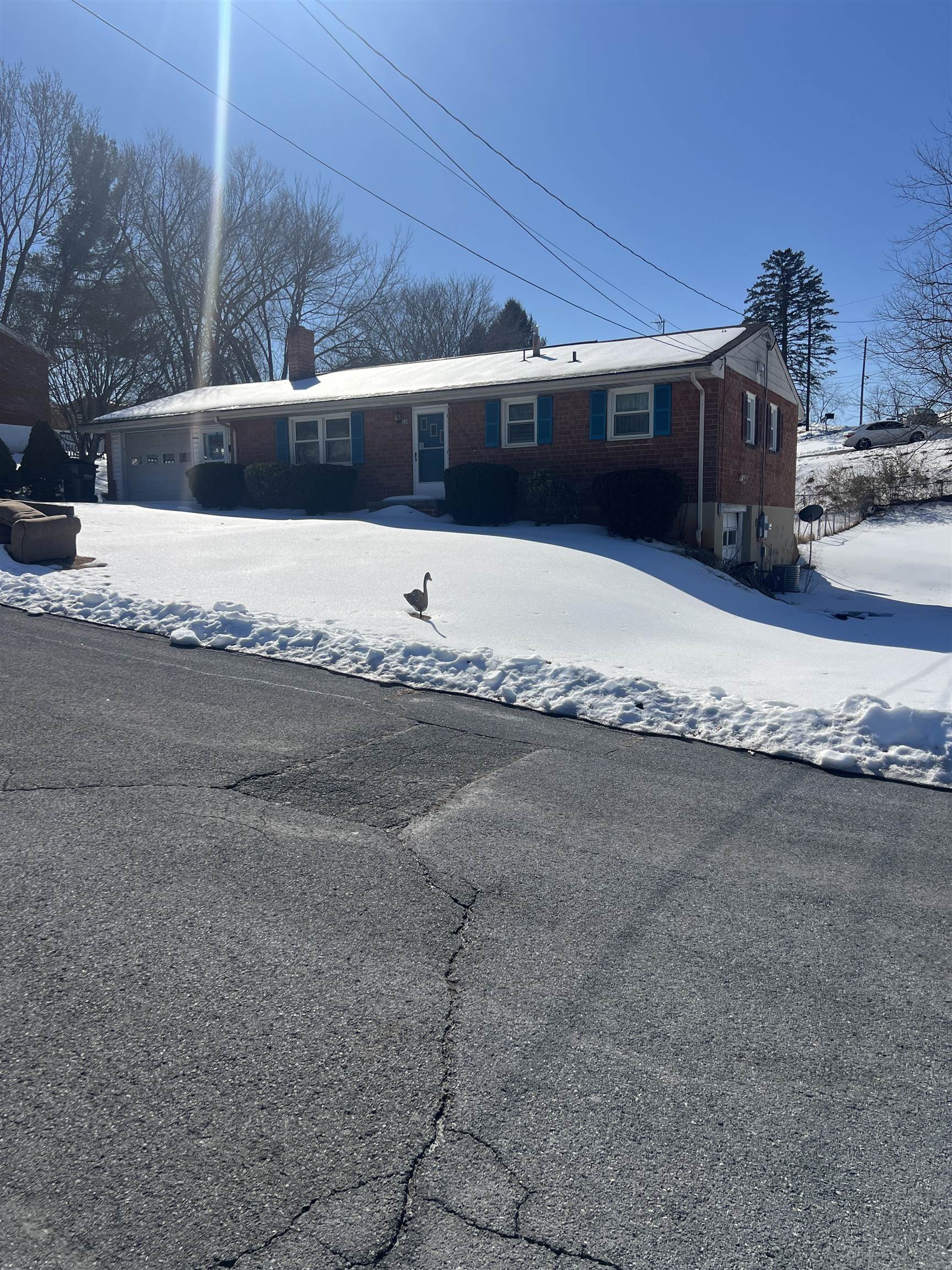 310 COMMODORE ST, STAUNTON, Virginia 24401, 3 Bedrooms Bedrooms, ,2 BathroomsBathrooms,Residential,310 COMMODORE ST,673255 MLS # 673255