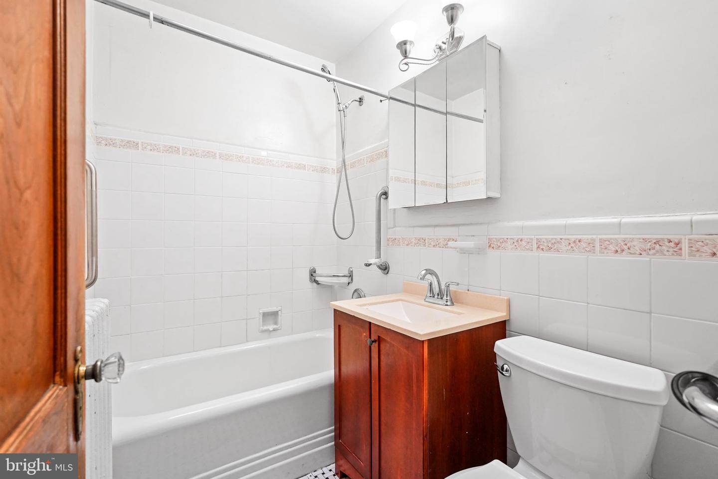 2702 6TH ST NE, WASHINGTON, District Of Columbia 20017, 3 Bedrooms Bedrooms, 5 Rooms Rooms,1 BathroomBathrooms,Residential,For sale,2702 6TH ST NE,DCDC2235244 MLS # DCDC2235244