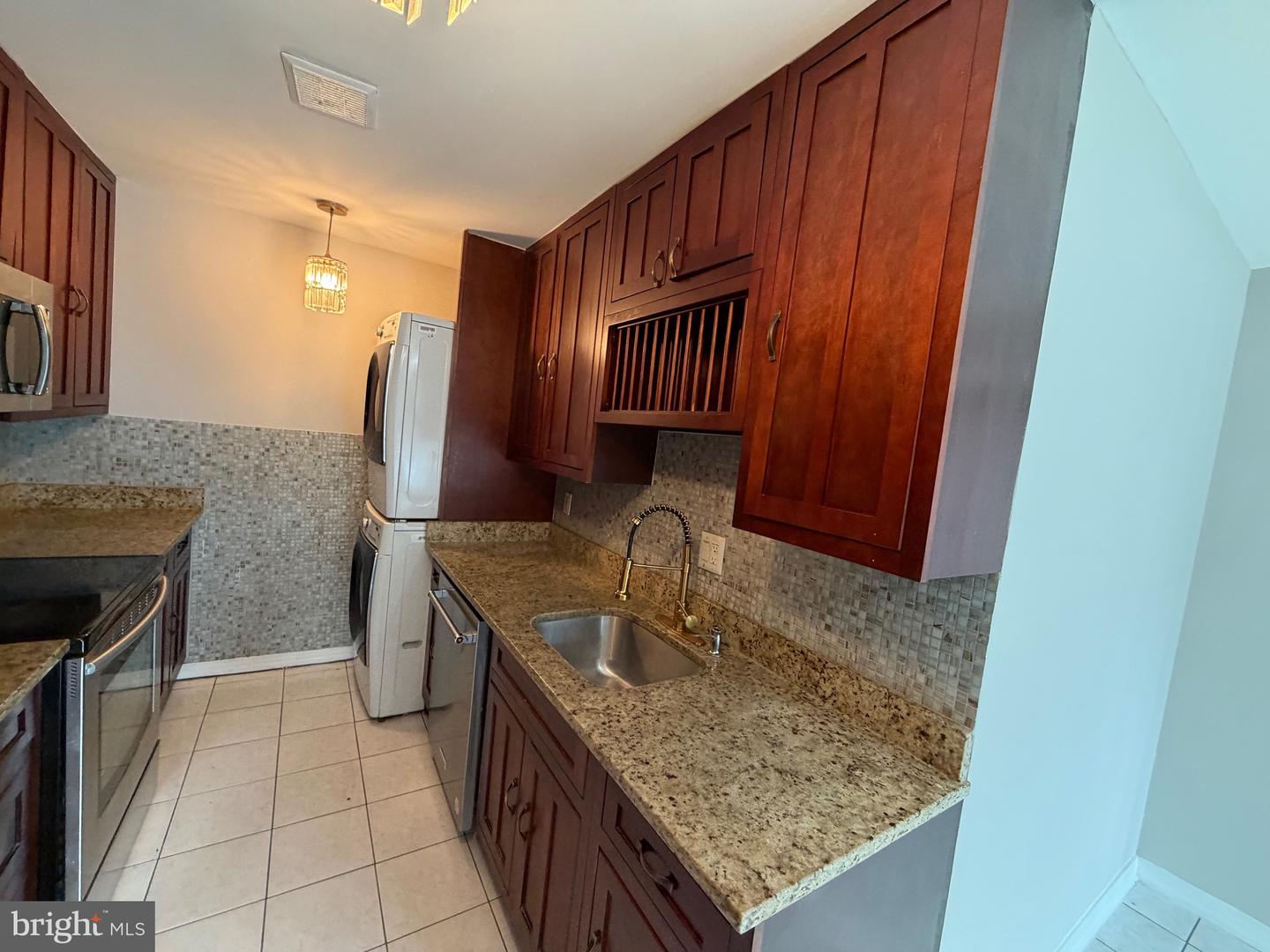 6346 ROCKSHIRE ST, ALEXANDRIA, Virginia 22315, 3 Bedrooms Bedrooms, ,2 BathroomsBathrooms,Residential,For sale,6346 ROCKSHIRE ST,VAFX2283860 MLS # VAFX2283860 6346 ROCKSHIRE ST, ALEXANDRIA, Virginia 22315, 3 Bedrooms Bedrooms, ,2 BathroomsBathrooms,Residential,For sale,6346 ROCKSHIRE ST,VAFX2283860 MLS # VAFX2283860