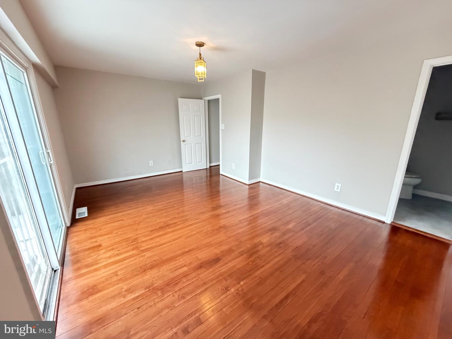 6346 ROCKSHIRE ST, ALEXANDRIA, Virginia 22315, 3 Bedrooms Bedrooms, ,2 BathroomsBathrooms,Residential,For sale,6346 ROCKSHIRE ST,VAFX2283860 MLS # VAFX2283860 6346 ROCKSHIRE ST, ALEXANDRIA, Virginia 22315, 3 Bedrooms Bedrooms, ,2 BathroomsBathrooms,Residential,For sale,6346 ROCKSHIRE ST,VAFX2283860 MLS # VAFX2283860