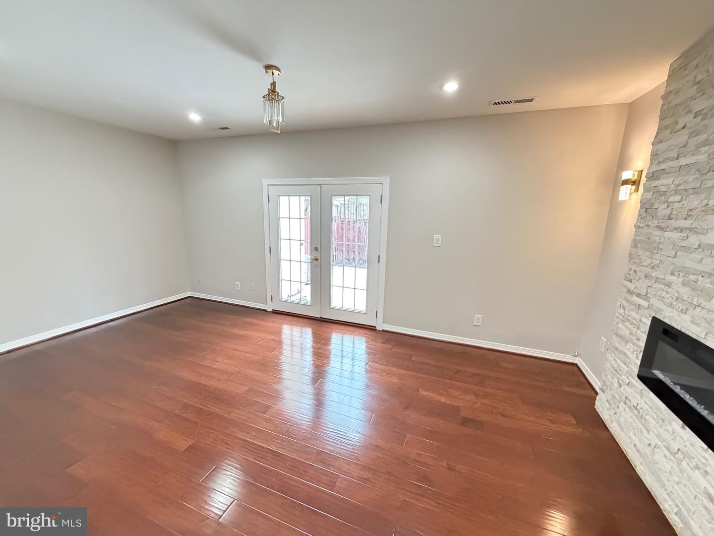 6346 ROCKSHIRE ST, ALEXANDRIA, Virginia 22315, 3 Bedrooms Bedrooms, ,2 BathroomsBathrooms,Residential,For sale,6346 ROCKSHIRE ST,VAFX2283860 MLS # VAFX2283860 6346 ROCKSHIRE ST, ALEXANDRIA, Virginia 22315, 3 Bedrooms Bedrooms, ,2 BathroomsBathrooms,Residential,For sale,6346 ROCKSHIRE ST,VAFX2283860 MLS # VAFX2283860