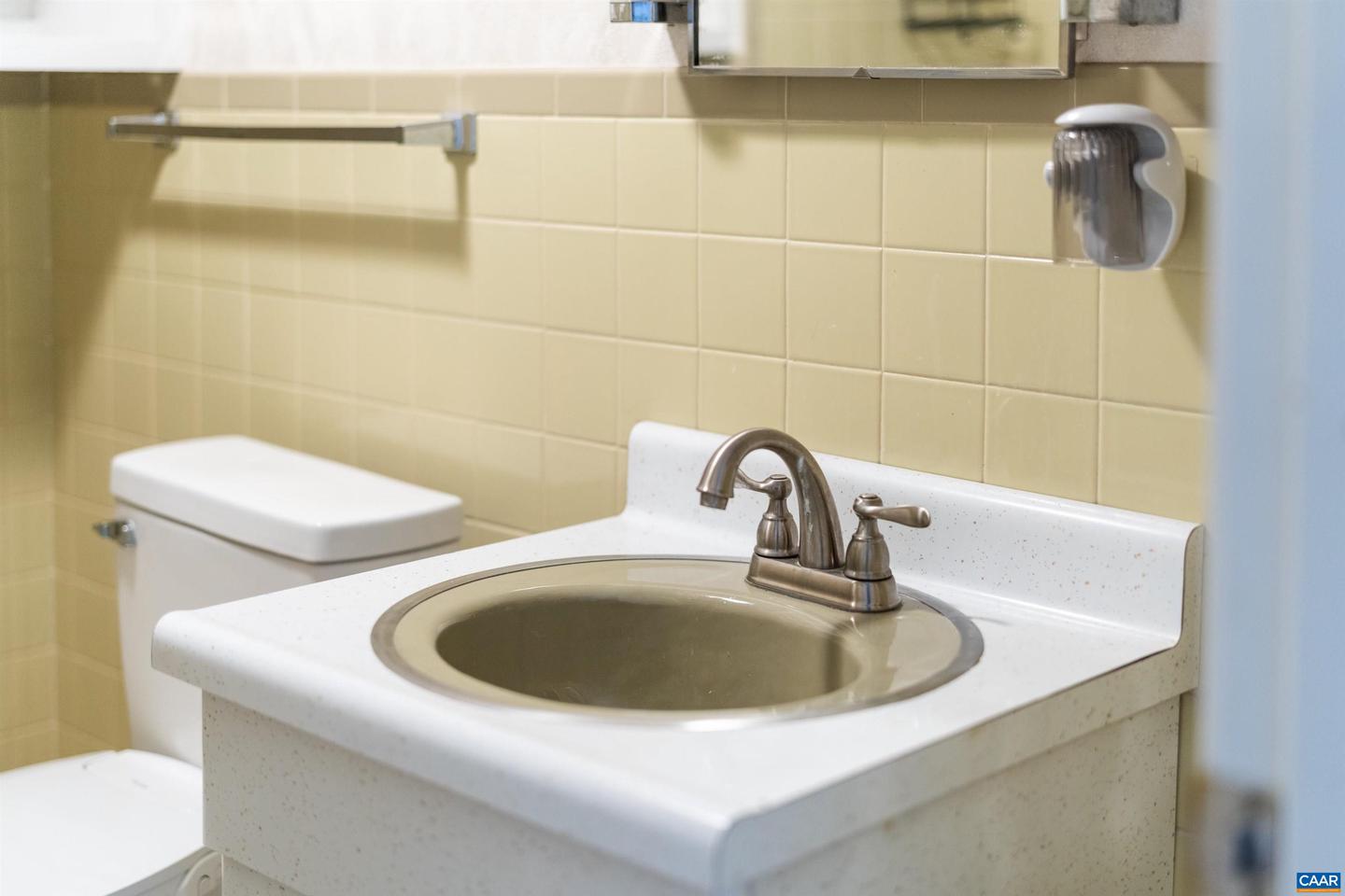 814 N COALTER ST, STAUNTON, Virginia 24401, 4 Bedrooms Bedrooms, ,3 BathroomsBathrooms,Residential,For sale,814 N COALTER ST,672822 MLS # 672822 814 N COALTER ST, STAUNTON, Virginia 24401, 4 Bedrooms Bedrooms, ,3 BathroomsBathrooms,Residential,For sale,814 N COALTER ST,672822 MLS # 672822