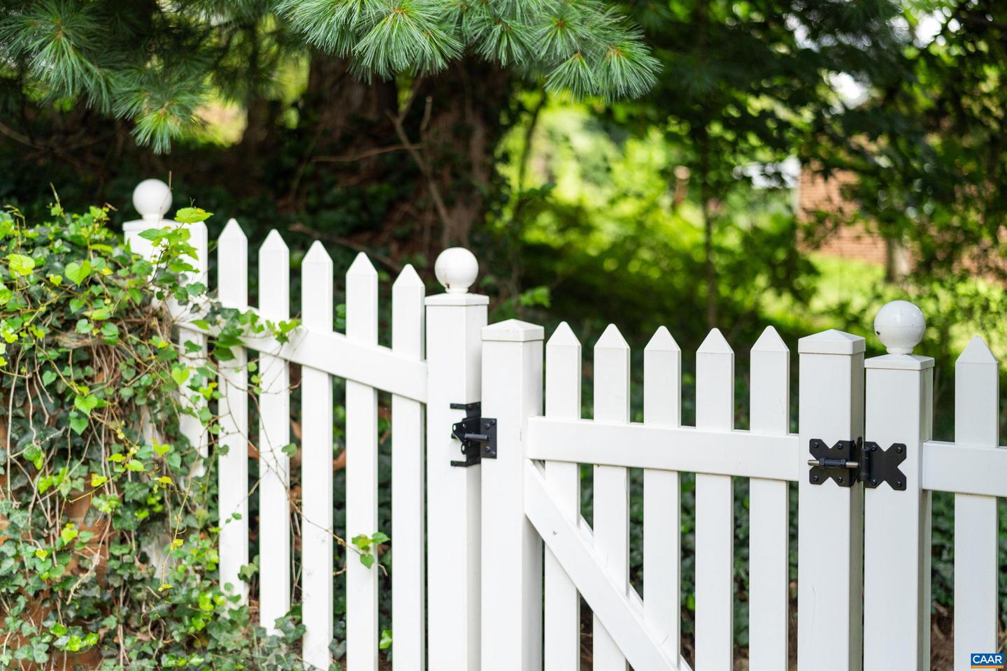 814 N COALTER ST, STAUNTON, Virginia 24401, 4 Bedrooms Bedrooms, ,3 BathroomsBathrooms,Residential,For sale,814 N COALTER ST,672822 MLS # 672822 814 N COALTER ST, STAUNTON, Virginia 24401, 4 Bedrooms Bedrooms, ,3 BathroomsBathrooms,Residential,For sale,814 N COALTER ST,672822 MLS # 672822