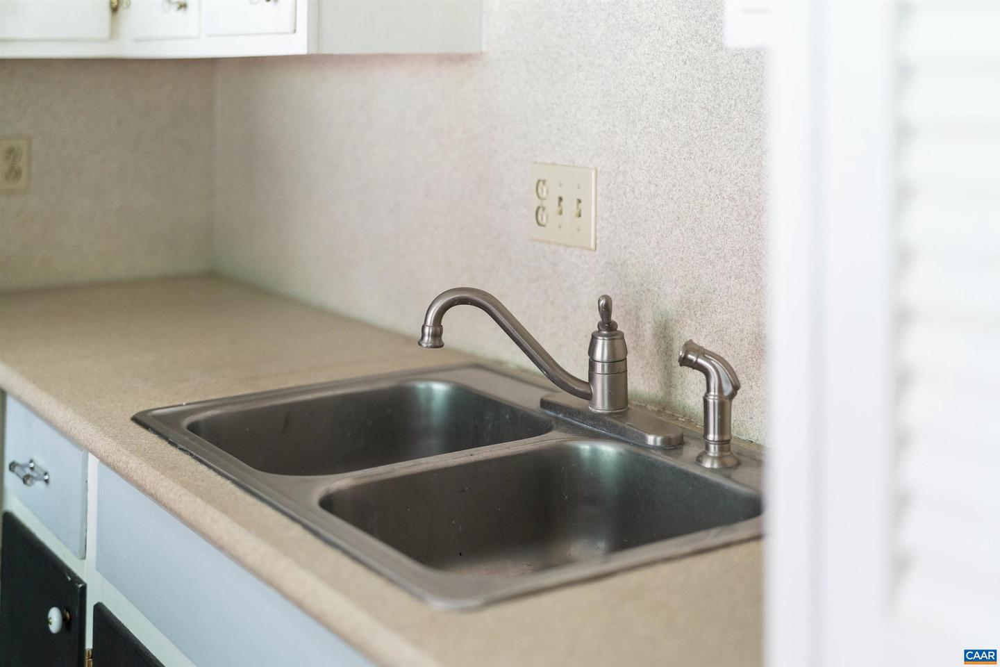 814 N COALTER ST, STAUNTON, Virginia 24401, 4 Bedrooms Bedrooms, ,3 BathroomsBathrooms,Residential,For sale,814 N COALTER ST,672822 MLS # 672822 814 N COALTER ST, STAUNTON, Virginia 24401, 4 Bedrooms Bedrooms, ,3 BathroomsBathrooms,Residential,For sale,814 N COALTER ST,672822 MLS # 672822