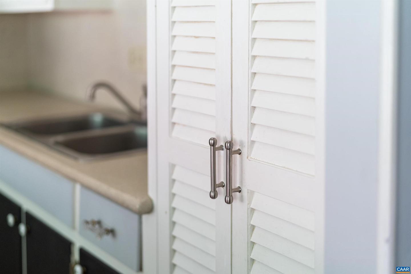 814 N COALTER ST, STAUNTON, Virginia 24401, 4 Bedrooms Bedrooms, ,3 BathroomsBathrooms,Residential,For sale,814 N COALTER ST,672822 MLS # 672822 814 N COALTER ST, STAUNTON, Virginia 24401, 4 Bedrooms Bedrooms, ,3 BathroomsBathrooms,Residential,For sale,814 N COALTER ST,672822 MLS # 672822