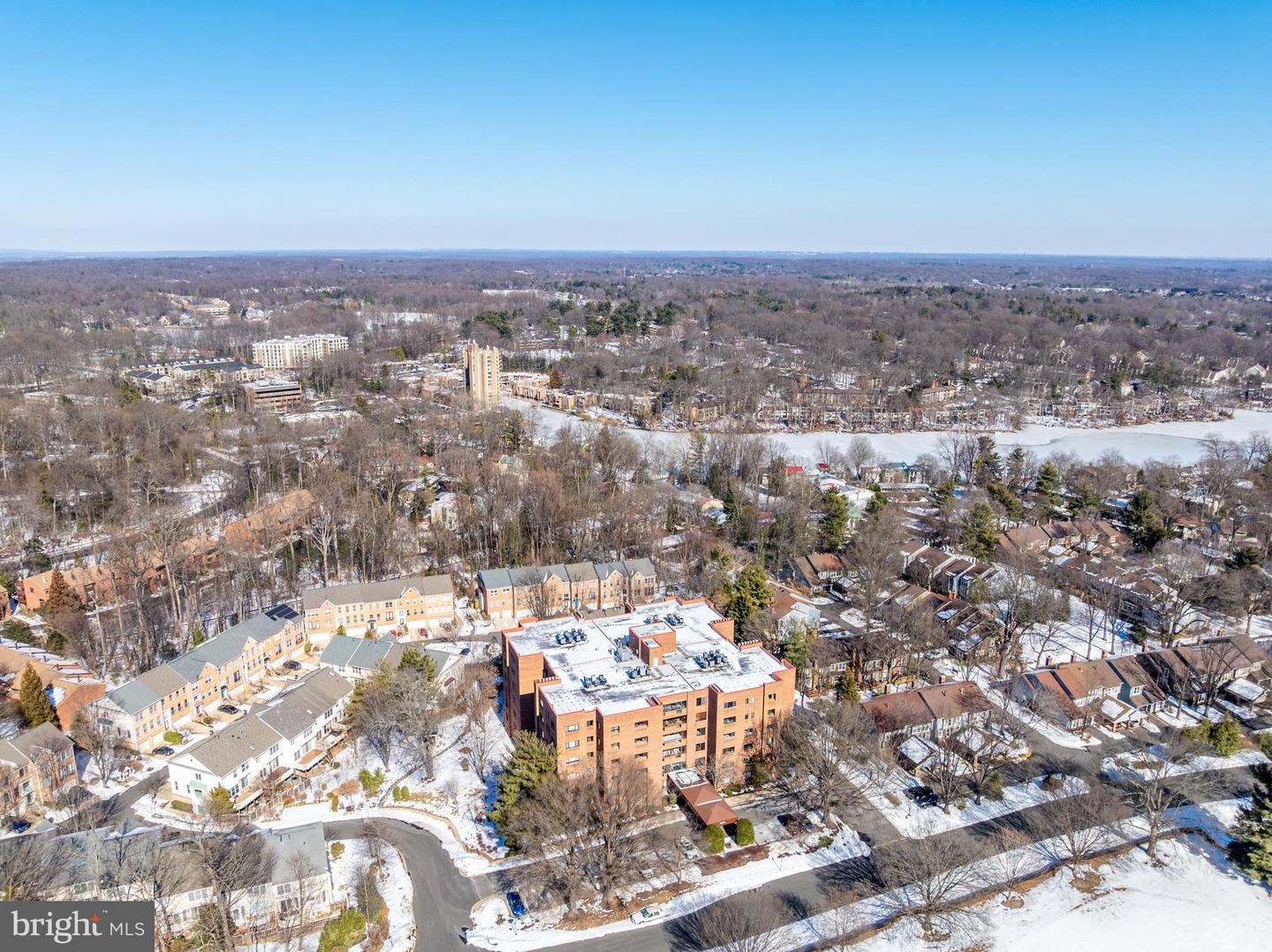 11500 FAIRWAY DR #507, RESTON, Virginia 20190, 2 Bedrooms Bedrooms, 9 Rooms Rooms,2 BathroomsBathrooms,Residential,For sale,11500 FAIRWAY DR #507,VAFX2288284 MLS # VAFX2288284 11500 FAIRWAY DR #507, RESTON, Virginia 20190, 2 Bedrooms Bedrooms, 9 Rooms Rooms,2 BathroomsBathrooms,Residential,For sale,11500 FAIRWAY DR #507,VAFX2288284 MLS # VAFX2288284