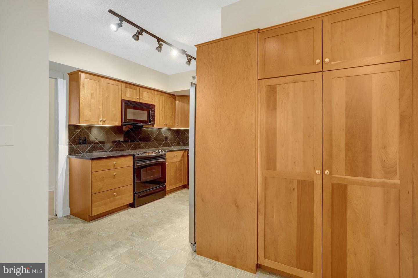 1300 CRYSTAL DR #808S, ARLINGTON, Virginia 22202, 2 Bedrooms Bedrooms, ,1 BathroomBathrooms,Residential,For sale,1300 CRYSTAL DR #808S,VAAR2068342 MLS # VAAR2068342