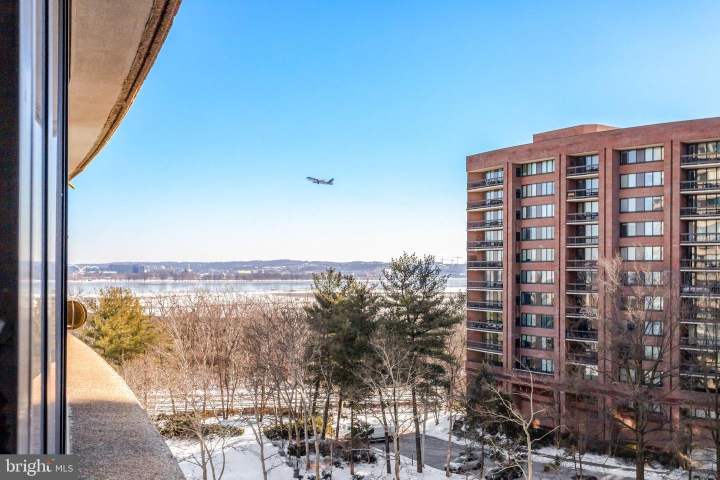 1300 CRYSTAL DR #808S, ARLINGTON, Virginia 22202, 2 Bedrooms Bedrooms, ,1 BathroomBathrooms,Residential,For sale,1300 CRYSTAL DR #808S,VAAR2068342 MLS # VAAR2068342