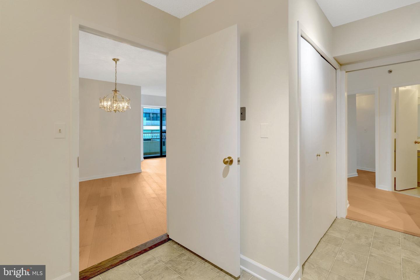 1300 CRYSTAL DR #808S, ARLINGTON, Virginia 22202, 2 Bedrooms Bedrooms, ,1 BathroomBathrooms,Residential,For sale,1300 CRYSTAL DR #808S,VAAR2068342 MLS # VAAR2068342