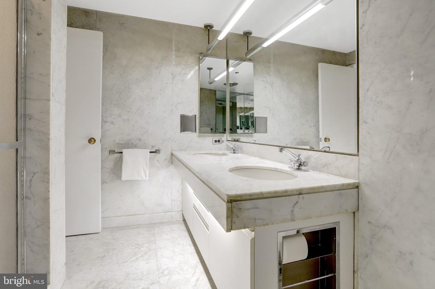 1300 CRYSTAL DR #808S, ARLINGTON, Virginia 22202, 2 Bedrooms Bedrooms, ,1 BathroomBathrooms,Residential,For sale,1300 CRYSTAL DR #808S,VAAR2068342 MLS # VAAR2068342