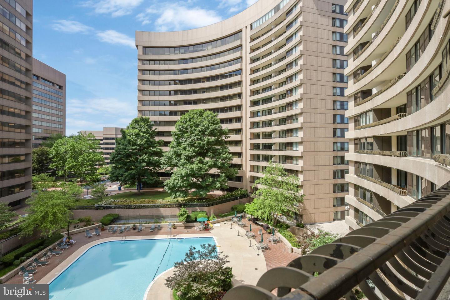 1300 CRYSTAL DR #808S, ARLINGTON, Virginia 22202, 2 Bedrooms Bedrooms, ,1 BathroomBathrooms,Residential,For sale,1300 CRYSTAL DR #808S,VAAR2068342 MLS # VAAR2068342