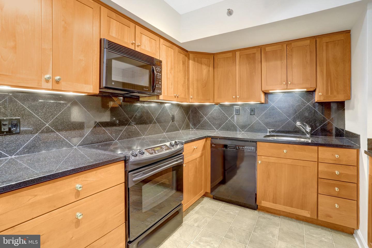 1300 CRYSTAL DR #808S, ARLINGTON, Virginia 22202, 2 Bedrooms Bedrooms, ,1 BathroomBathrooms,Residential,For sale,1300 CRYSTAL DR #808S,VAAR2068342 MLS # VAAR2068342