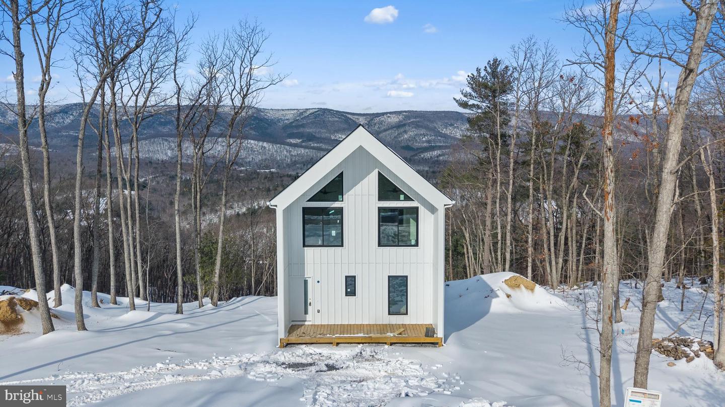 4039 SUPINLICK RIDGE RD, MOUNT JACKSON, Virginia 22842, 3 Bedrooms Bedrooms, ,2 BathroomsBathrooms,Residential,For sale,4039 SUPINLICK RIDGE RD,VASH2013494 MLS # VASH2013494