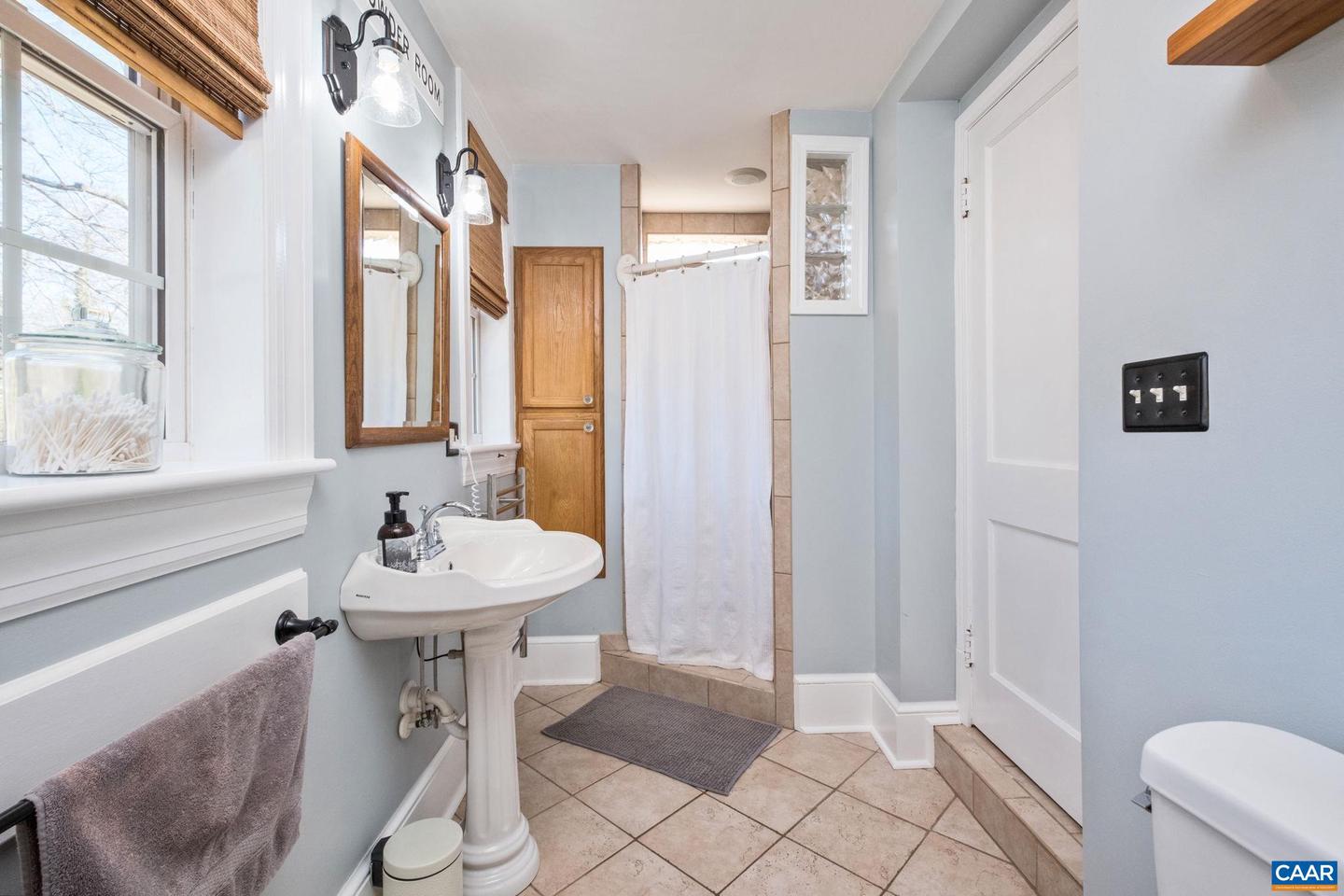 602 N MAIN ST, GORDONSVILLE, Virginia 22942, 3 Bedrooms Bedrooms, ,2 BathroomsBathrooms,Residential,For sale,602 N MAIN ST,672994 MLS # 672994