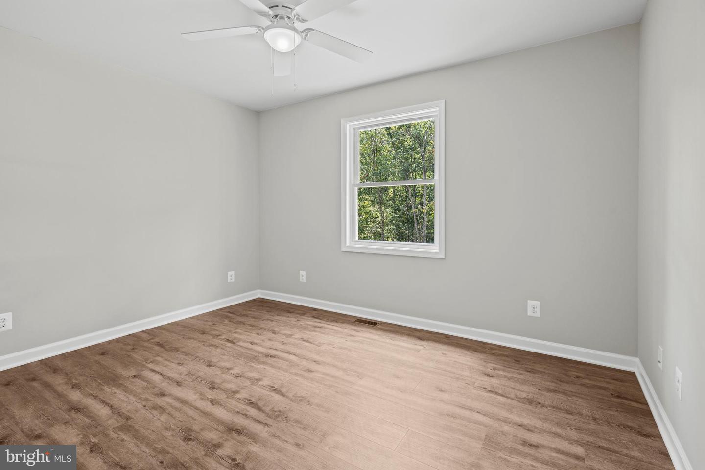 172 MARTINS FARM RD, FRONT ROYAL, Virginia 22630, ,Residential,For sale,172 MARTINS FARM RD,VAWR2013358 MLS # VAWR2013358