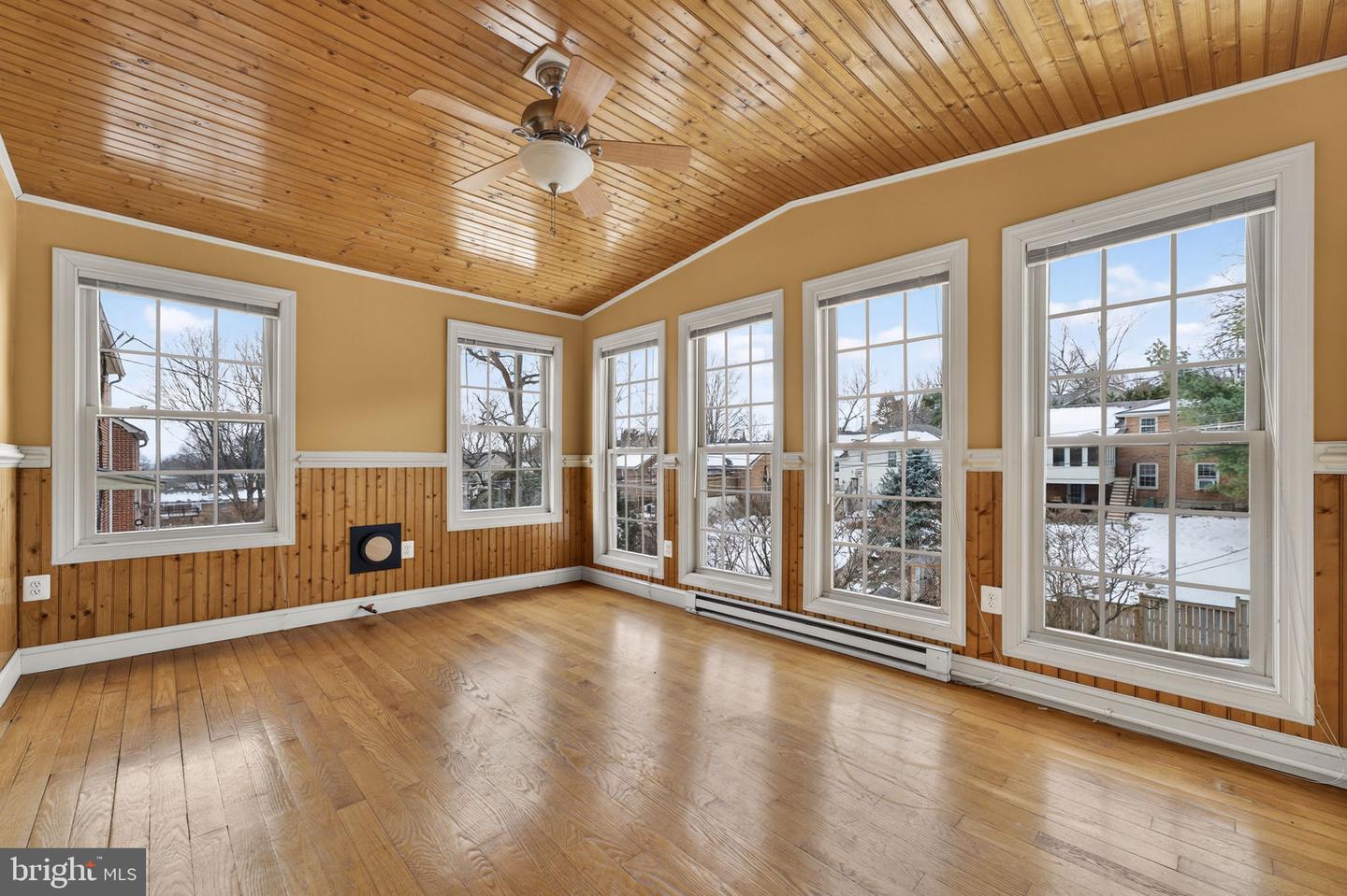 431 JEFFERSON ST, WINCHESTER, Virginia 22601, 3 Bedrooms Bedrooms, ,1 BathroomBathrooms,Residential,For sale,431 JEFFERSON ST,VAWI2009944 MLS # VAWI2009944