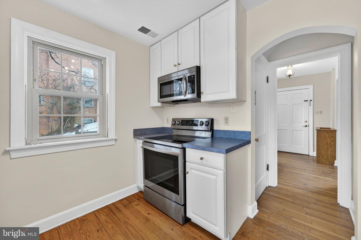 431 JEFFERSON ST, WINCHESTER, Virginia 22601, 3 Bedrooms Bedrooms, ,1 BathroomBathrooms,Residential,For sale,431 JEFFERSON ST,VAWI2009944 MLS # VAWI2009944