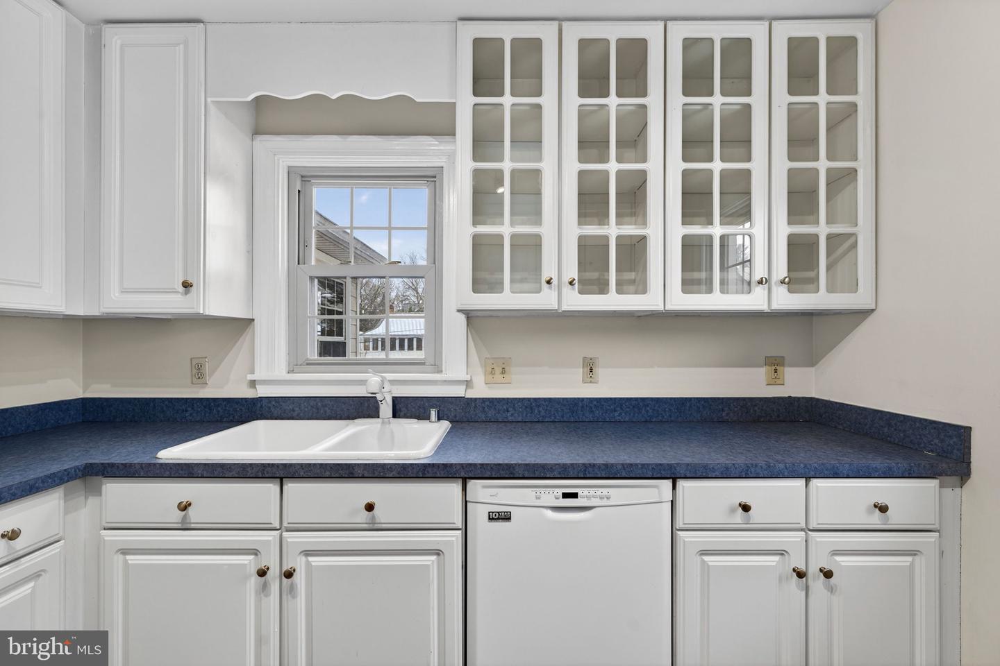 431 JEFFERSON ST, WINCHESTER, Virginia 22601, 3 Bedrooms Bedrooms, ,1 BathroomBathrooms,Residential,For sale,431 JEFFERSON ST,VAWI2009944 MLS # VAWI2009944