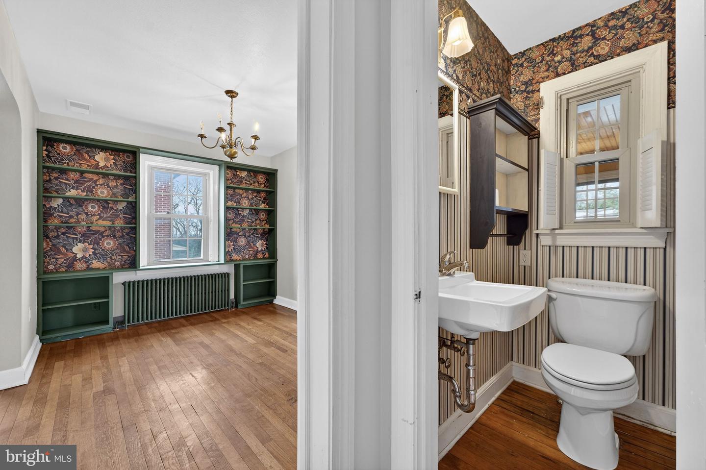 431 JEFFERSON ST, WINCHESTER, Virginia 22601, 3 Bedrooms Bedrooms, ,1 BathroomBathrooms,Residential,For sale,431 JEFFERSON ST,VAWI2009944 MLS # VAWI2009944