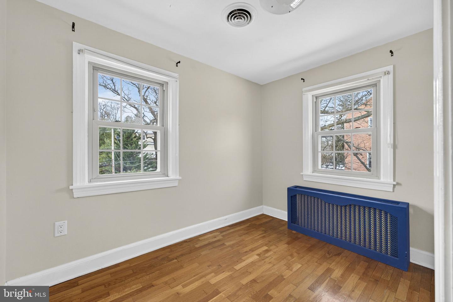 431 JEFFERSON ST, WINCHESTER, Virginia 22601, 3 Bedrooms Bedrooms, ,1 BathroomBathrooms,Residential,For sale,431 JEFFERSON ST,VAWI2009944 MLS # VAWI2009944