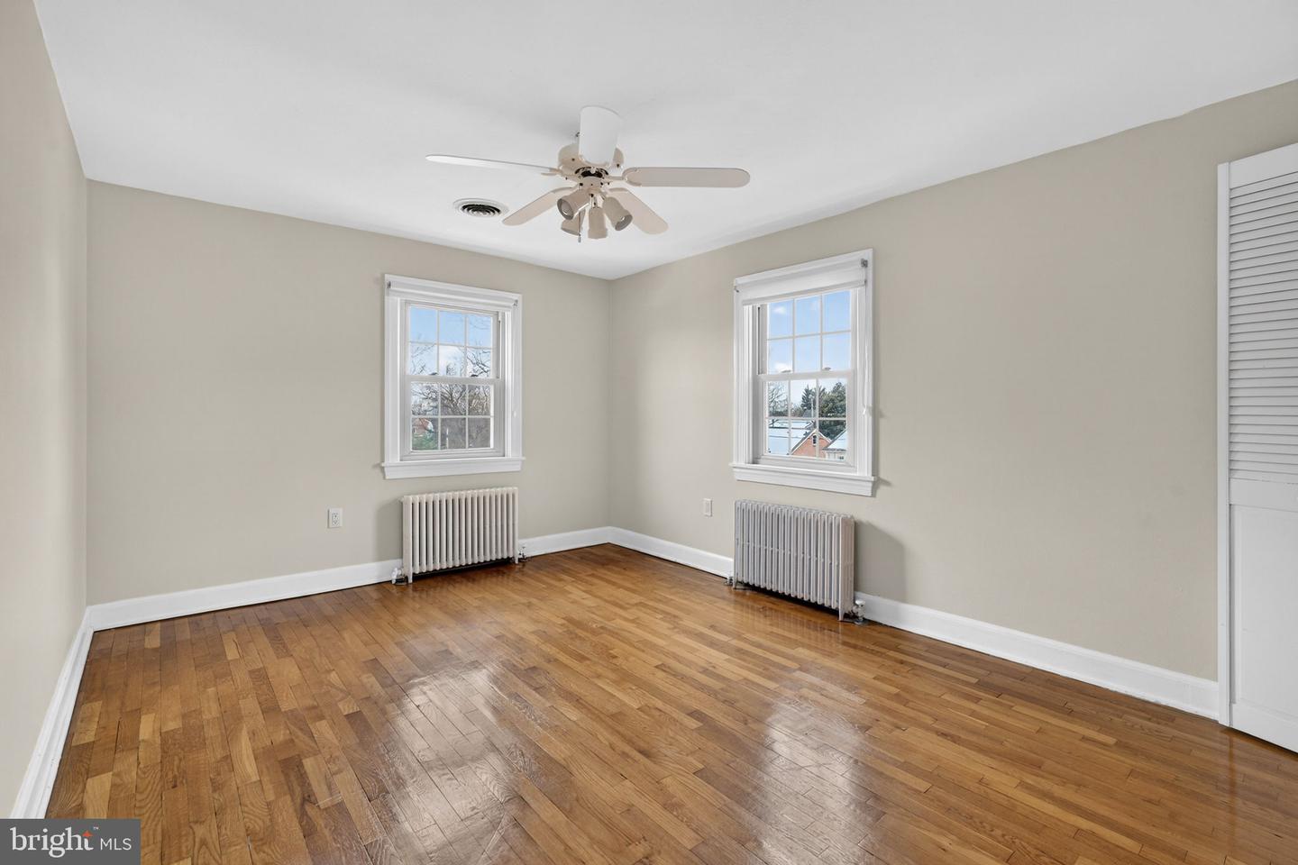 431 JEFFERSON ST, WINCHESTER, Virginia 22601, 3 Bedrooms Bedrooms, ,1 BathroomBathrooms,Residential,For sale,431 JEFFERSON ST,VAWI2009944 MLS # VAWI2009944