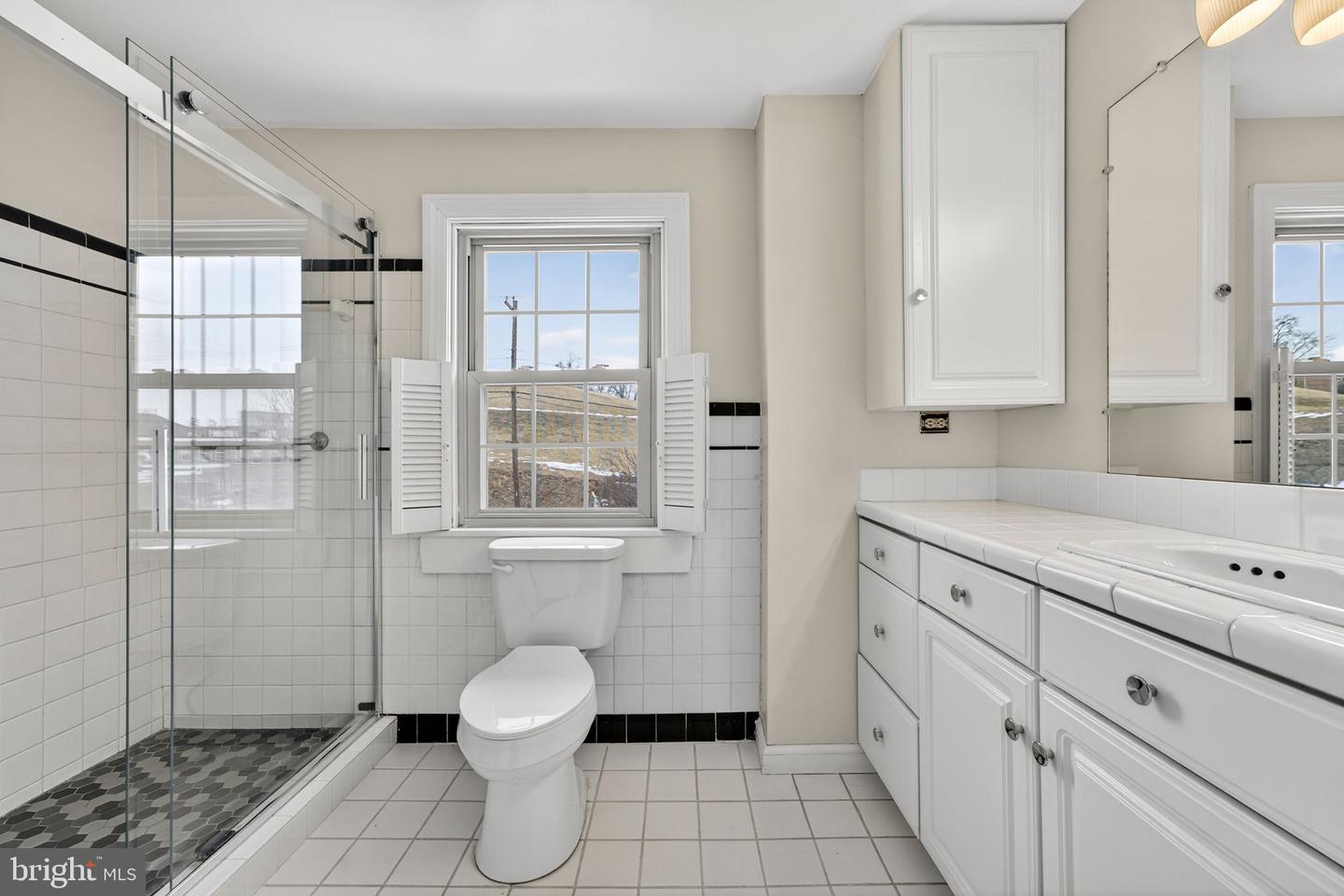 431 JEFFERSON ST, WINCHESTER, Virginia 22601, 3 Bedrooms Bedrooms, ,1 BathroomBathrooms,Residential,For sale,431 JEFFERSON ST,VAWI2009944 MLS # VAWI2009944