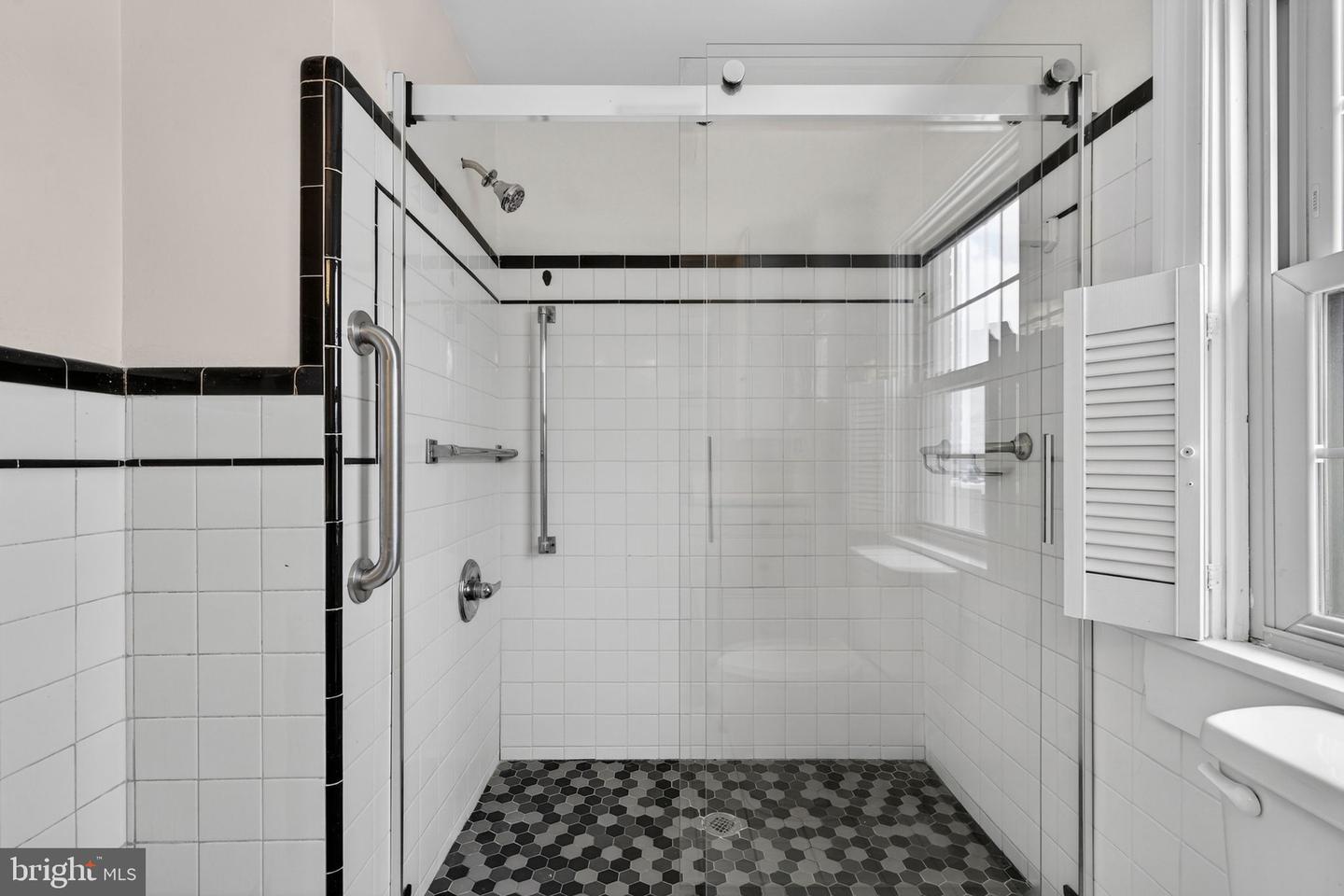 431 JEFFERSON ST, WINCHESTER, Virginia 22601, 3 Bedrooms Bedrooms, ,1 BathroomBathrooms,Residential,For sale,431 JEFFERSON ST,VAWI2009944 MLS # VAWI2009944