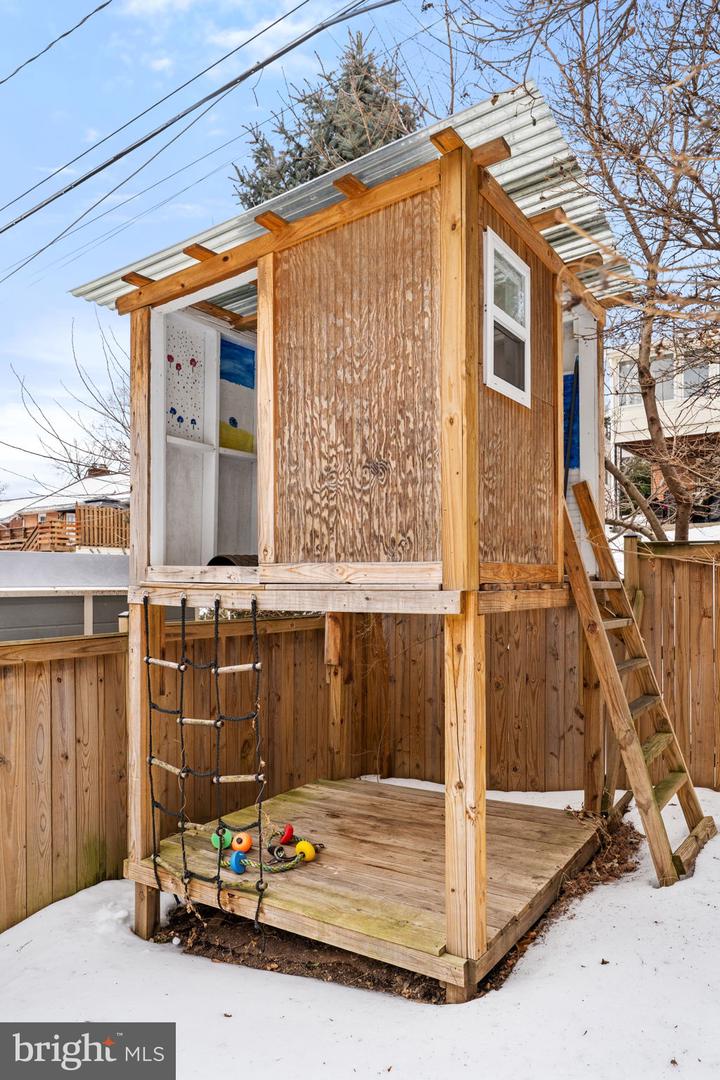 431 JEFFERSON ST, WINCHESTER, Virginia 22601, 3 Bedrooms Bedrooms, ,1 BathroomBathrooms,Residential,For sale,431 JEFFERSON ST,VAWI2009944 MLS # VAWI2009944