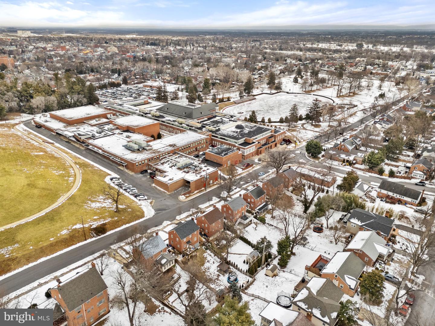 431 JEFFERSON ST, WINCHESTER, Virginia 22601, 3 Bedrooms Bedrooms, ,1 BathroomBathrooms,Residential,For sale,431 JEFFERSON ST,VAWI2009944 MLS # VAWI2009944