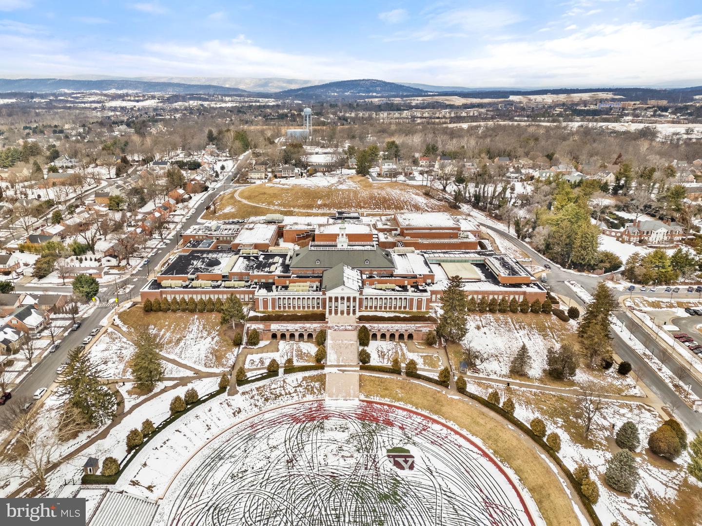 431 JEFFERSON ST, WINCHESTER, Virginia 22601, 3 Bedrooms Bedrooms, ,1 BathroomBathrooms,Residential,For sale,431 JEFFERSON ST,VAWI2009944 MLS # VAWI2009944