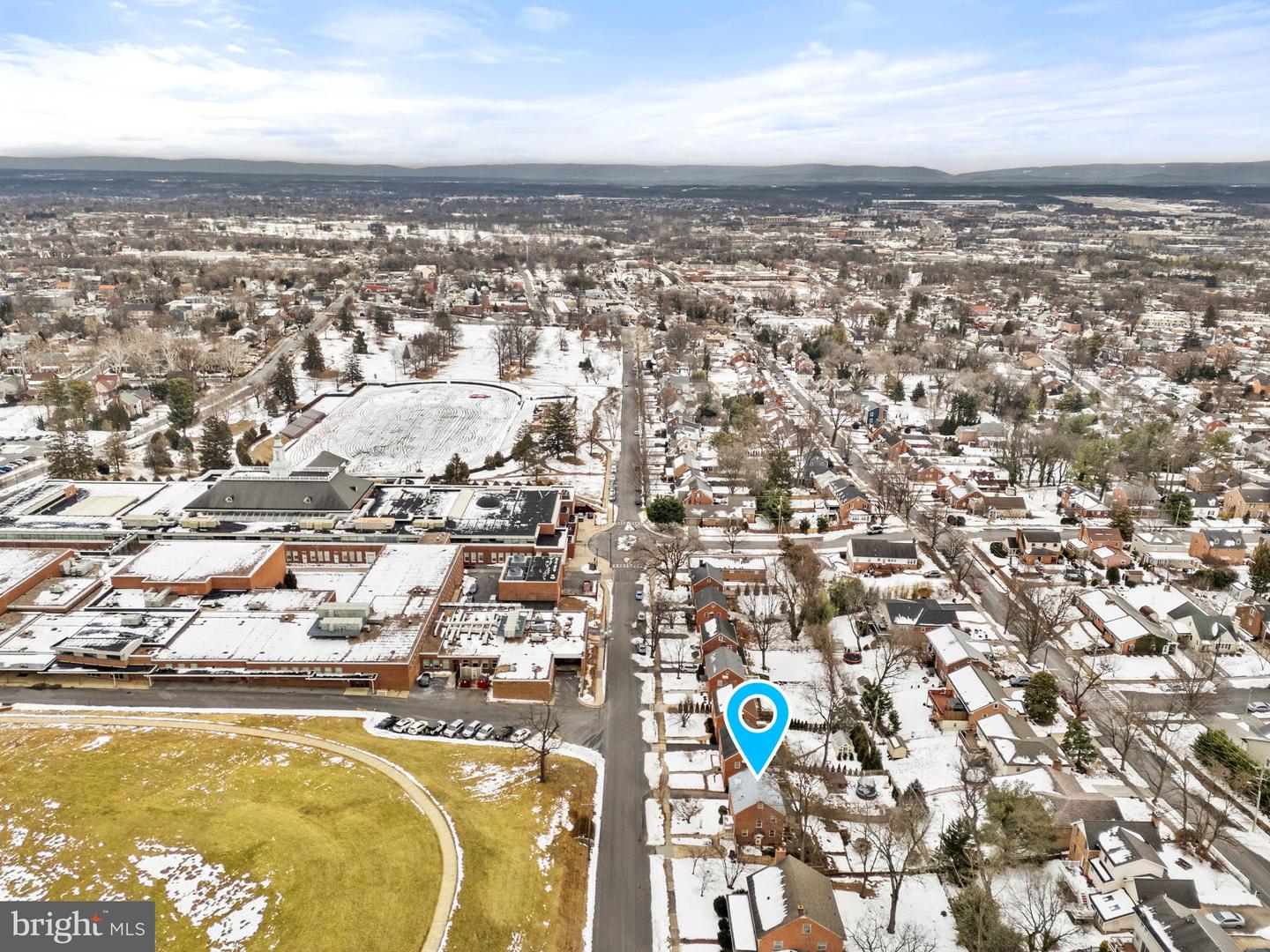 431 JEFFERSON ST, WINCHESTER, Virginia 22601, 3 Bedrooms Bedrooms, ,1 BathroomBathrooms,Residential,For sale,431 JEFFERSON ST,VAWI2009944 MLS # VAWI2009944