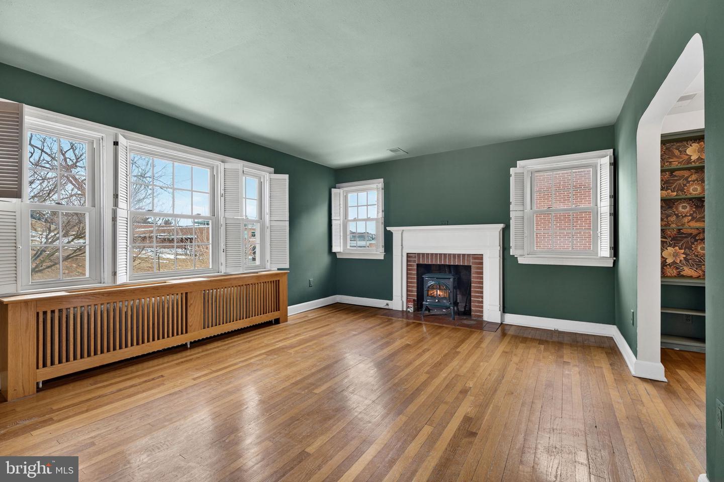 431 JEFFERSON ST, WINCHESTER, Virginia 22601, 3 Bedrooms Bedrooms, ,1 BathroomBathrooms,Residential,For sale,431 JEFFERSON ST,VAWI2009944 MLS # VAWI2009944