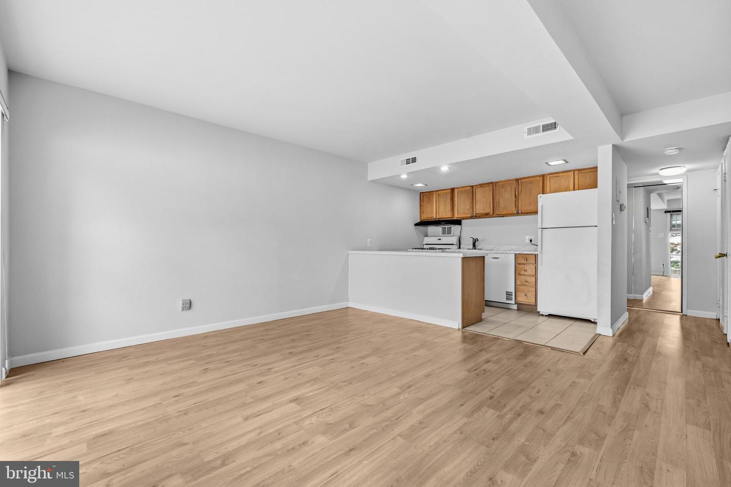 4361 AMERICANA DR #A, ANNANDALE, Virginia 22003, ,1 BathroomBathrooms,Residential,For sale,4361 AMERICANA DR #A,VAFX2290470 MLS # VAFX2290470