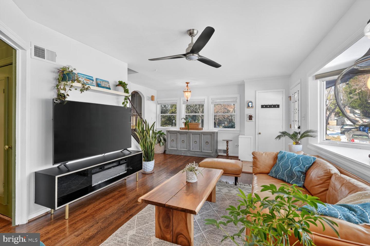 2201 HARVARD DR, ALEXANDRIA, Virginia 22307, 3 Bedrooms Bedrooms, ,2 BathroomsBathrooms,Residential,For sale,2201 HARVARD DR,VAFX2290500 MLS # VAFX2290500 2201 HARVARD DR, ALEXANDRIA, Virginia 22307, 3 Bedrooms Bedrooms, ,2 BathroomsBathrooms,Residential,For sale,2201 HARVARD DR,VAFX2290500 MLS # VAFX2290500