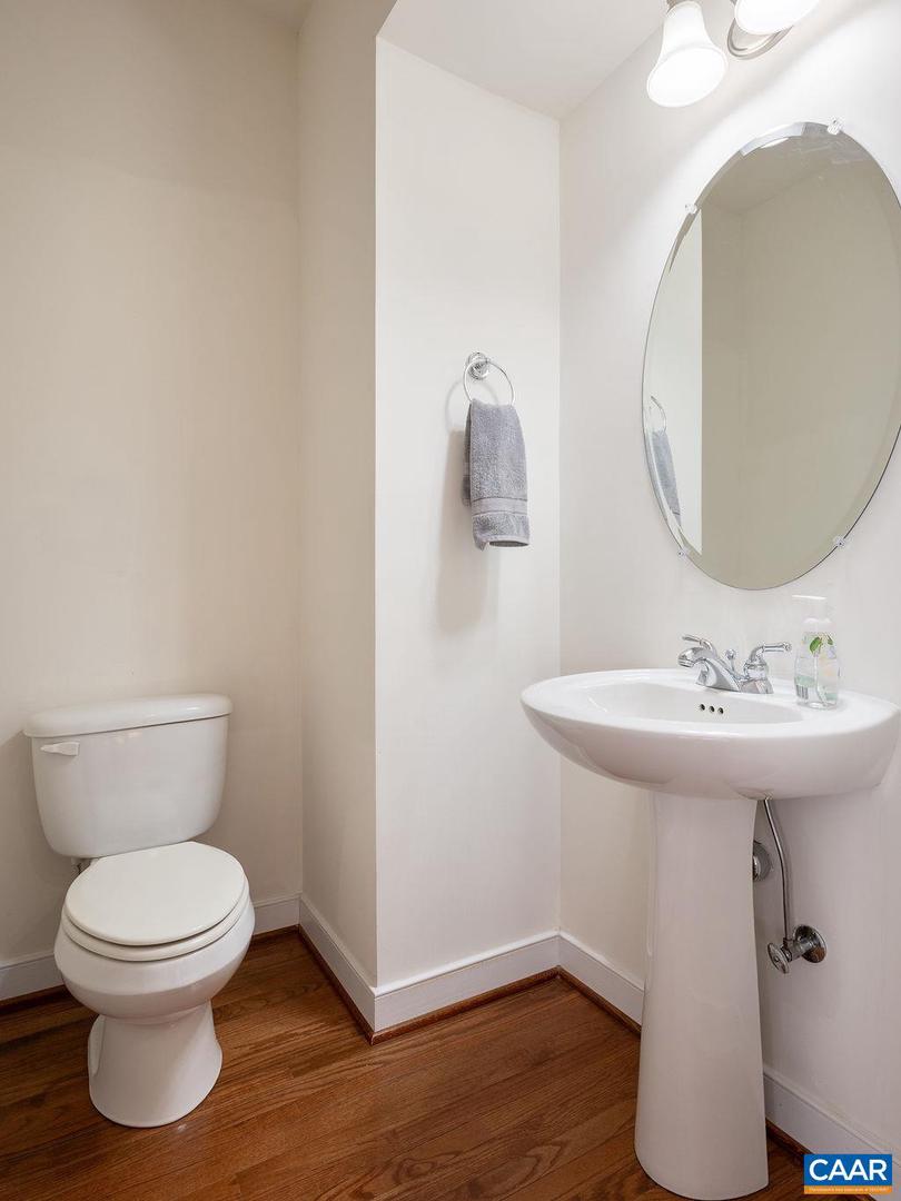 103 LONGWOOD DR #E, CHARLOTTESVILLE, Virginia 22903, 3 Bedrooms Bedrooms, ,2 BathroomsBathrooms,Residential,For sale,103 LONGWOOD DR #E,673241 MLS # 673241