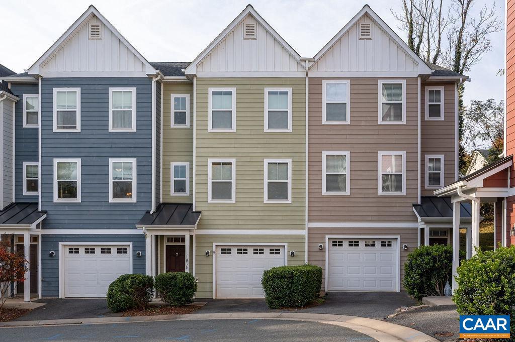 103 LONGWOOD DR #E, CHARLOTTESVILLE, Virginia 22903, 3 Bedrooms Bedrooms, ,2 BathroomsBathrooms,Residential,For sale,103 LONGWOOD DR #E,673241 MLS # 673241